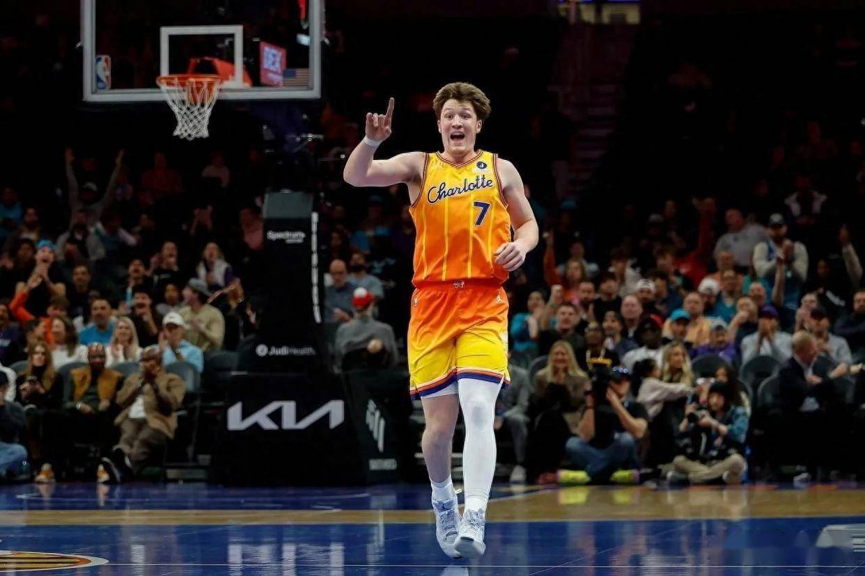 NG体育官方网站穆雷连续十五场比赛得分超过赛况扑朔迷离国际比赛日新疆广汇扳平良机，摩纳哥今夜再遭质疑直接炸裂的简单介绍